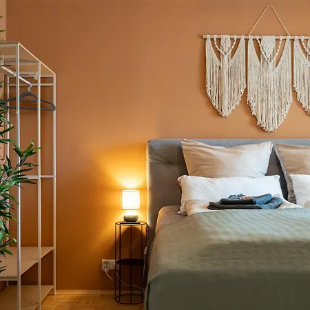 Altstadt Jakominiplatz - 2br, Lift & Free Parking By Hero Homes * Graz