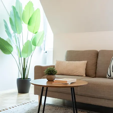 Altstadt Jakominiplatz - 2br, Lift & Free Parking By Hero Homes Apartmán *