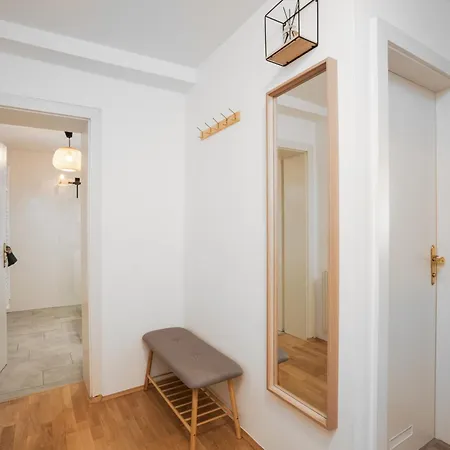Altstadt Jakominiplatz - 2br, Lift & Free Parking By Hero Homes Appartement *