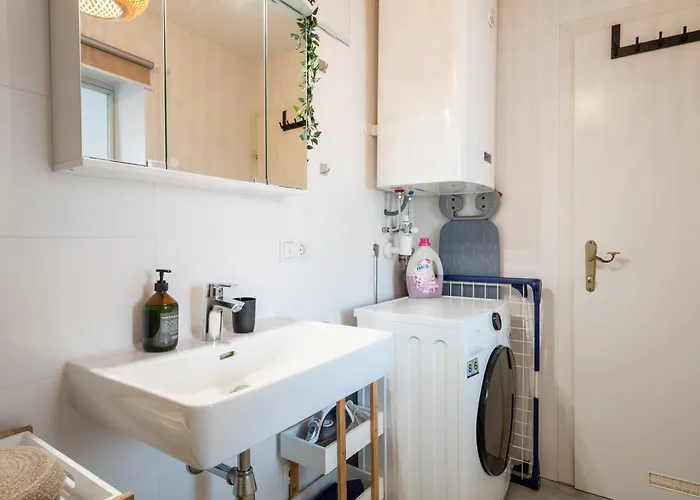 Desert Dune - Historic Center With Elevator & Free Parking By Hero Homes Graz