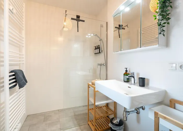 Desert Dune - Historic Center With Elevator & Free Parking By Hero Homes Graz